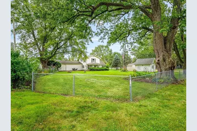 2086 E Gorton Street, Beloit, WI 53511 - Photo 3