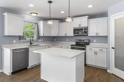 131 W Blackhawk Drive, Fort Atkinson, WI 53538 - Photo 7