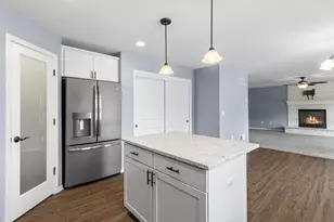 131 W Blackhawk Dr, Fort Atkinson, WI 53538 - Photo 9
