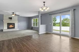 131 W Blackhawk Dr, Fort Atkinson, WI 53538 - Photo 13