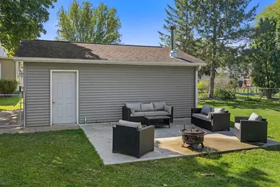 512 Ellinwood Avenue, Reedsburg, WI 53959 - Photo 35