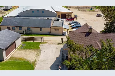 1114 E Colley Road, Beloit, WI 53511 - Photo 5