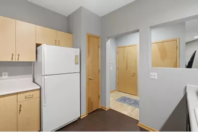 1140 E Dayton Street #203, Madison, WI 53703 - Photo 9