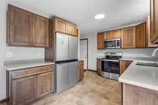 422 E Howard St, Portage, WI 53901 - Photo 7
