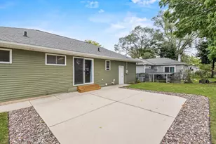 422 E Howard St, Portage, WI 53901 - Photo 25
