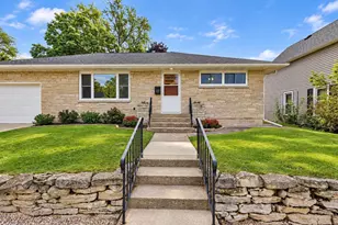 422 E Howard St, Portage, WI 53901 - Photo 5
