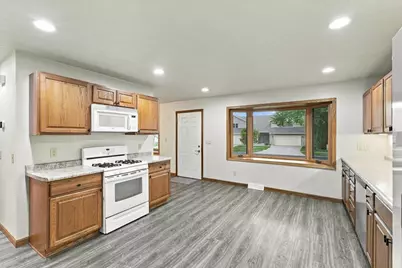 415 Waterloo Road, Marshall, WI 53559 - Photo 7