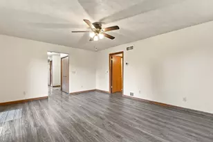 415 Waterloo Rd, Marshall, WI 53559 - Photo 25