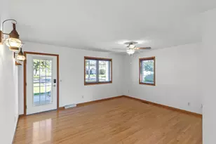 1428 15th St, Baraboo, WI 53913 - Photo 5