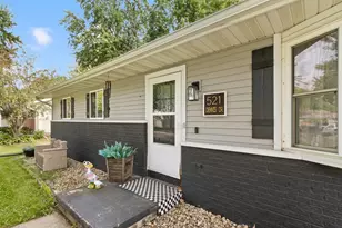 521 Dennis Dr, DeForest, WI 53532 - Photo 3