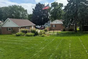 302 Maple Ave, Clinton, WI 53525 - Photo 41
