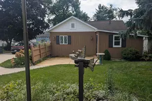 302 Maple Ave, Clinton, WI 53525 - Photo 37