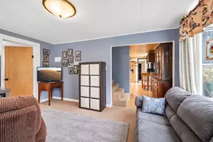 627 E Conant St, Portage, WI 53901 - Photo 3