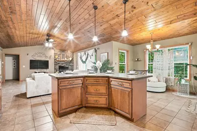 W10886 Westfox Road, Fox Lake, WI 53933 - Photo 9