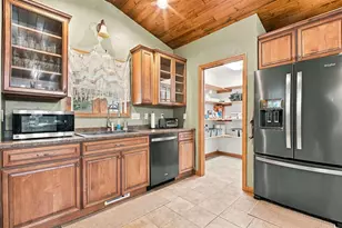 W10886 Westfox Rd, Fox Lake, WI 53933 - Photo 7