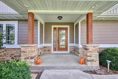 601 Wheatland Drive, Cambridge, WI 53523 - Photo 3
