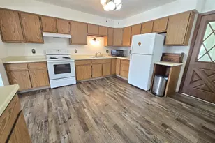 310 Harvard St, Princeton, WI 54968 - Photo 3