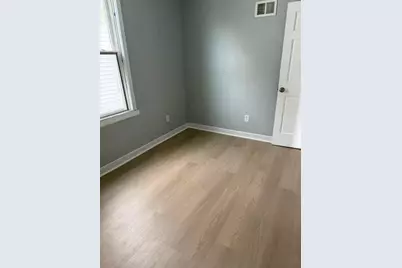 2929 S 9th Place, Milwaukee, WI 53215 - Photo 5