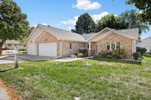 7213 Saukdale Dr, Madison, WI 53717 - Photo 3