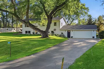 2307 White Oak Trail, Oregon, WI 53575 - Photo 3