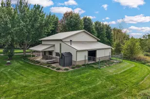 852 Canal Rd, Marshall, WI 53559 - Photo 15