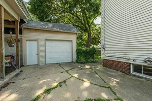 1610 17th Ave, Monroe, WI 53566 - Photo 3
