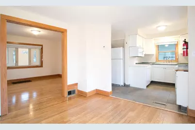 135/137 Division Street, Madison, WI 53704 - Photo 9