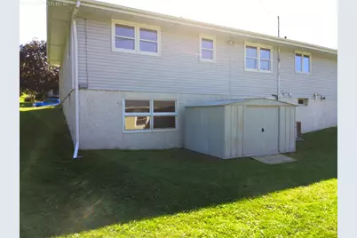 202 Sunset Drive, DeForest, WI 53532 - Photo 9