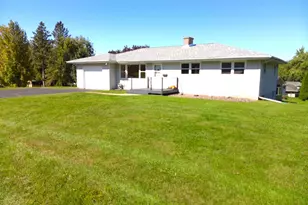202 Sunset Dr, DeForest, WI 53532 - Photo 3