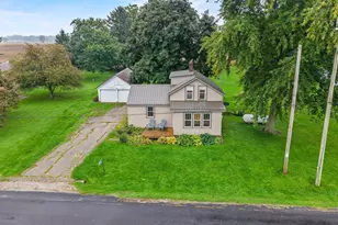 W6883 Arbor Rd, Juneau, WI 53039 - Photo 29