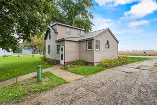 W6883 Arbor Rd, Juneau, WI 53039 - Photo 3