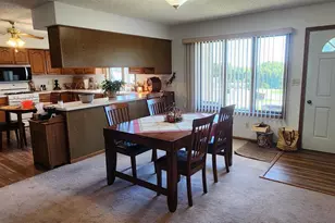 206 Hancock Dr, Orangeville, IL 61060 - Photo 9