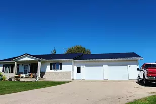206 Hancock Dr, Orangeville, IL 61060 - Photo 3