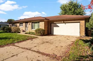 1722 S Thompson Dr, Madison, WI 53716 - Photo 29