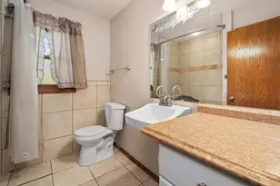 1722 S Thompson Dr, Madison, WI 53716 - Photo 5