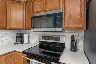 438 Cherry Hill Dr, Madison, WI 53717 - Photo 11