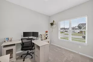 2806 Radicchio Dr, Fitchburg, WI 53711 - Photo 19