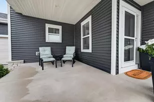 2806 Radicchio Dr, Fitchburg, WI 53711 - Photo 3