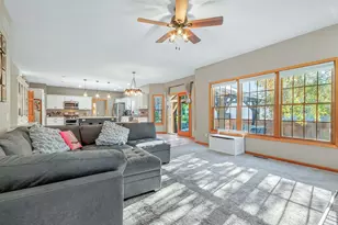 7201 Countrywood Ln, Madison, WI 53719 - Photo 13