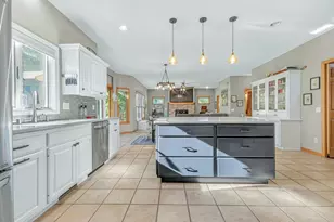7201 Countrywood Ln, Madison, WI 53719 - Photo 7