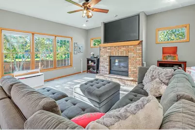 7201 Countrywood Lane, Madison, WI 53719 - Photo 5