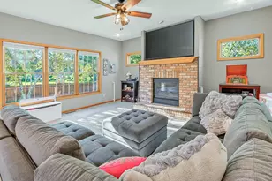 7201 Countrywood Ln, Madison, WI 53719 - Photo 5