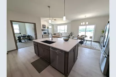 913 Brookview Trail, Mount Horeb, WI 53572 - Photo 15