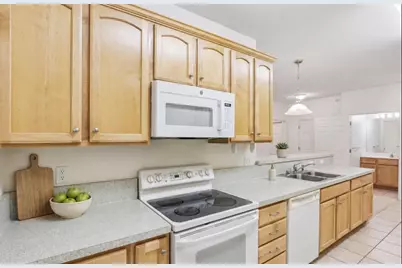 69 Cherokee Circle #103, Madison, WI 53704 - Photo 5