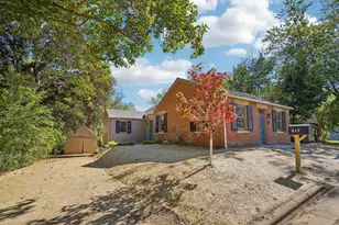 217 N Chestnut St, Mineral Point, WI 53565 - Photo 3