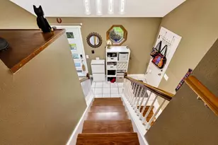 1727 Delaware Dr, Sun Prairie, WI 53590 - Photo 7