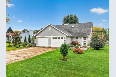 1727 Delaware Drive, Sun Prairie, WI 53590 - Photo 3