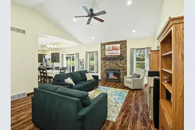 420 Ridgeway Drive, Rio, WI 53960 - Photo 3
