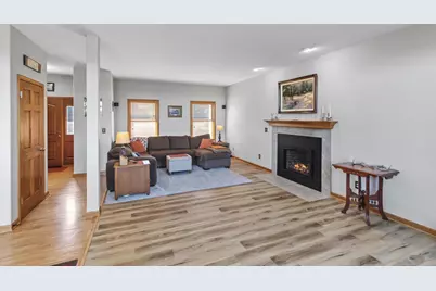 9660 Skyline Drive, Wayne, WI 53002 - Photo 9