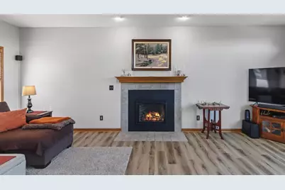 9660 Skyline Drive, Wayne, WI 53002 - Photo 5